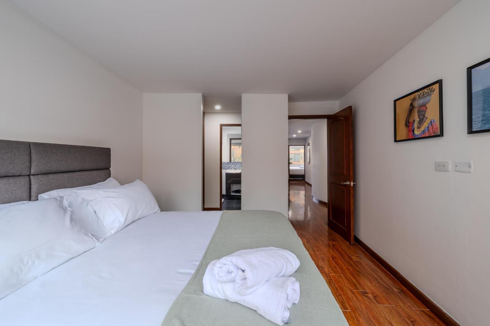 10.73 Flats X Ahead Apartment Bogota Bagian luar foto