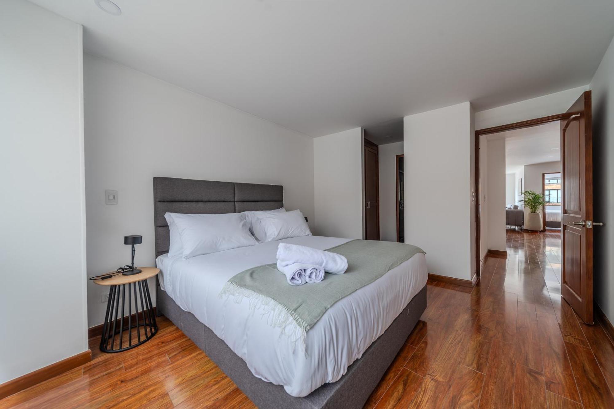 10.73 Flats X Ahead Apartment Bogota Bagian luar foto