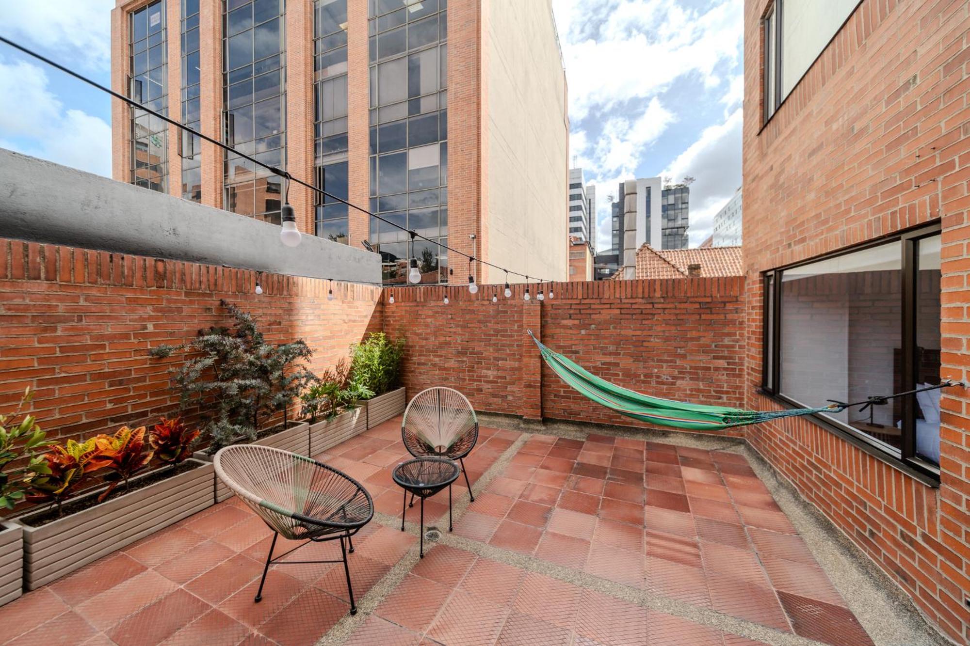 10.73 Flats X Ahead Apartment Bogota Bagian luar foto