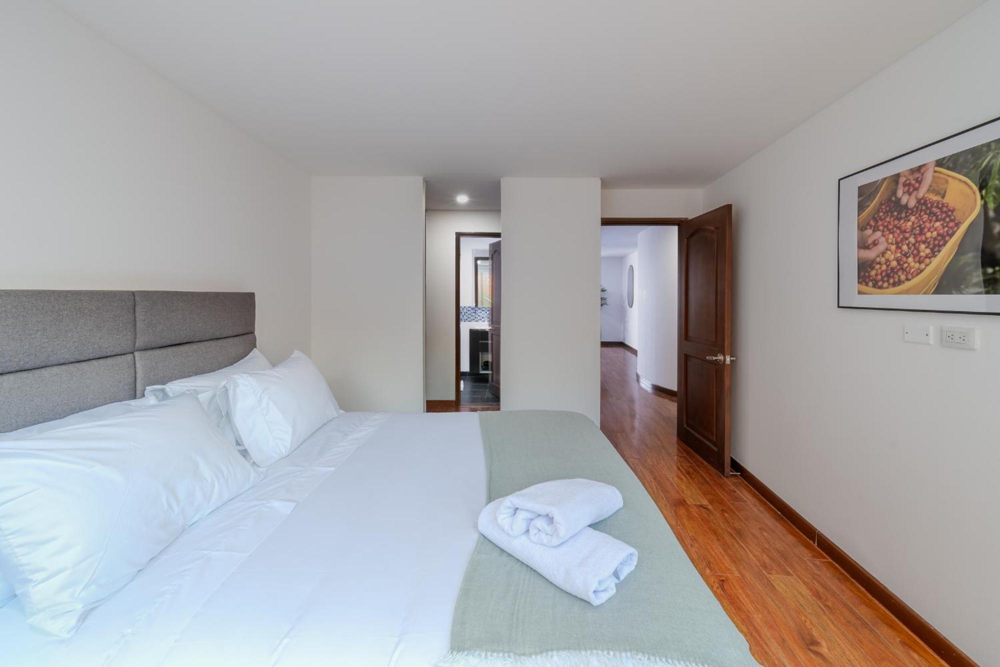 10.73 Flats X Ahead Apartment Bogota Bagian luar foto