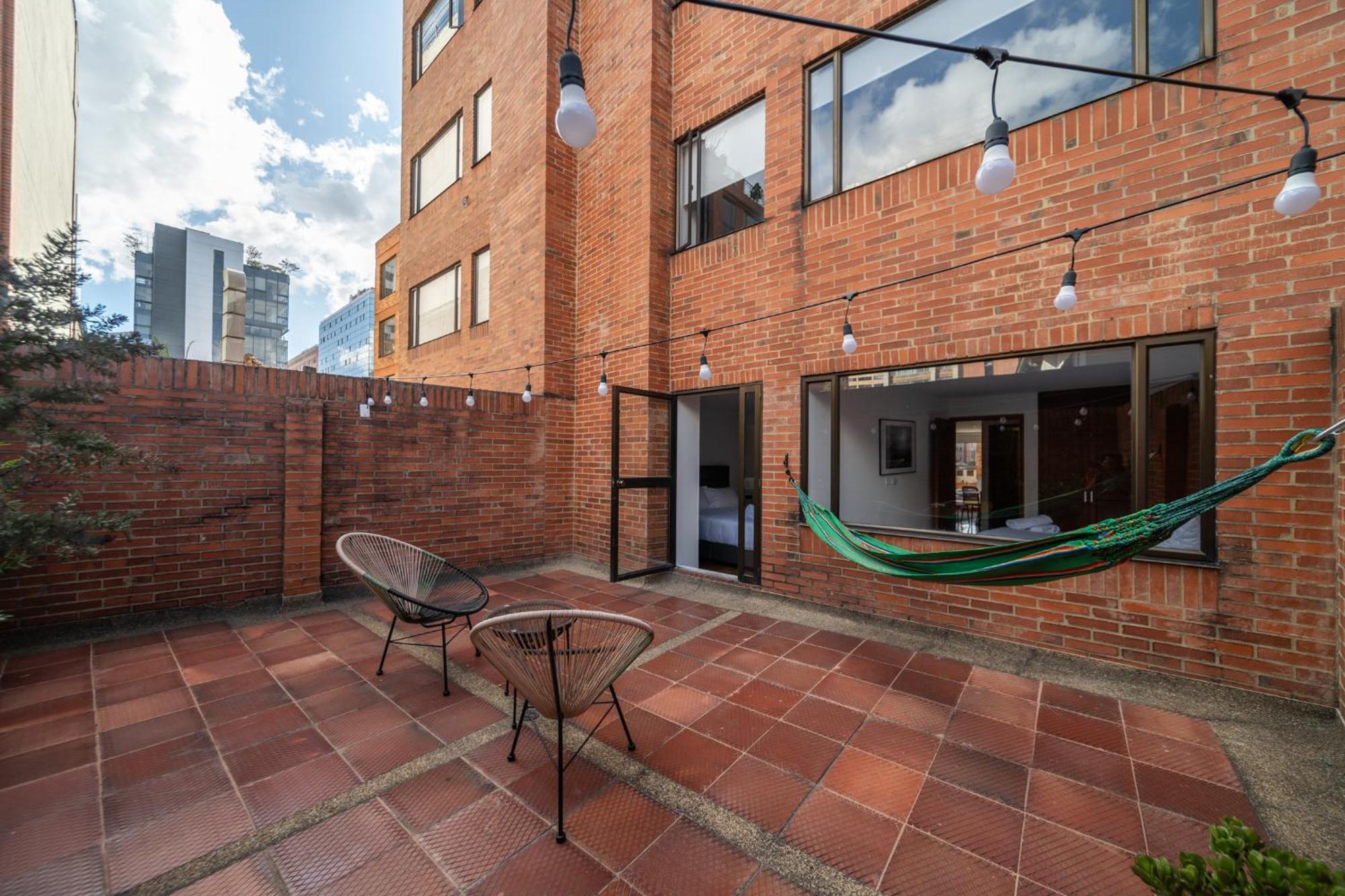 10.73 Flats X Ahead Apartment Bogota Bagian luar foto
