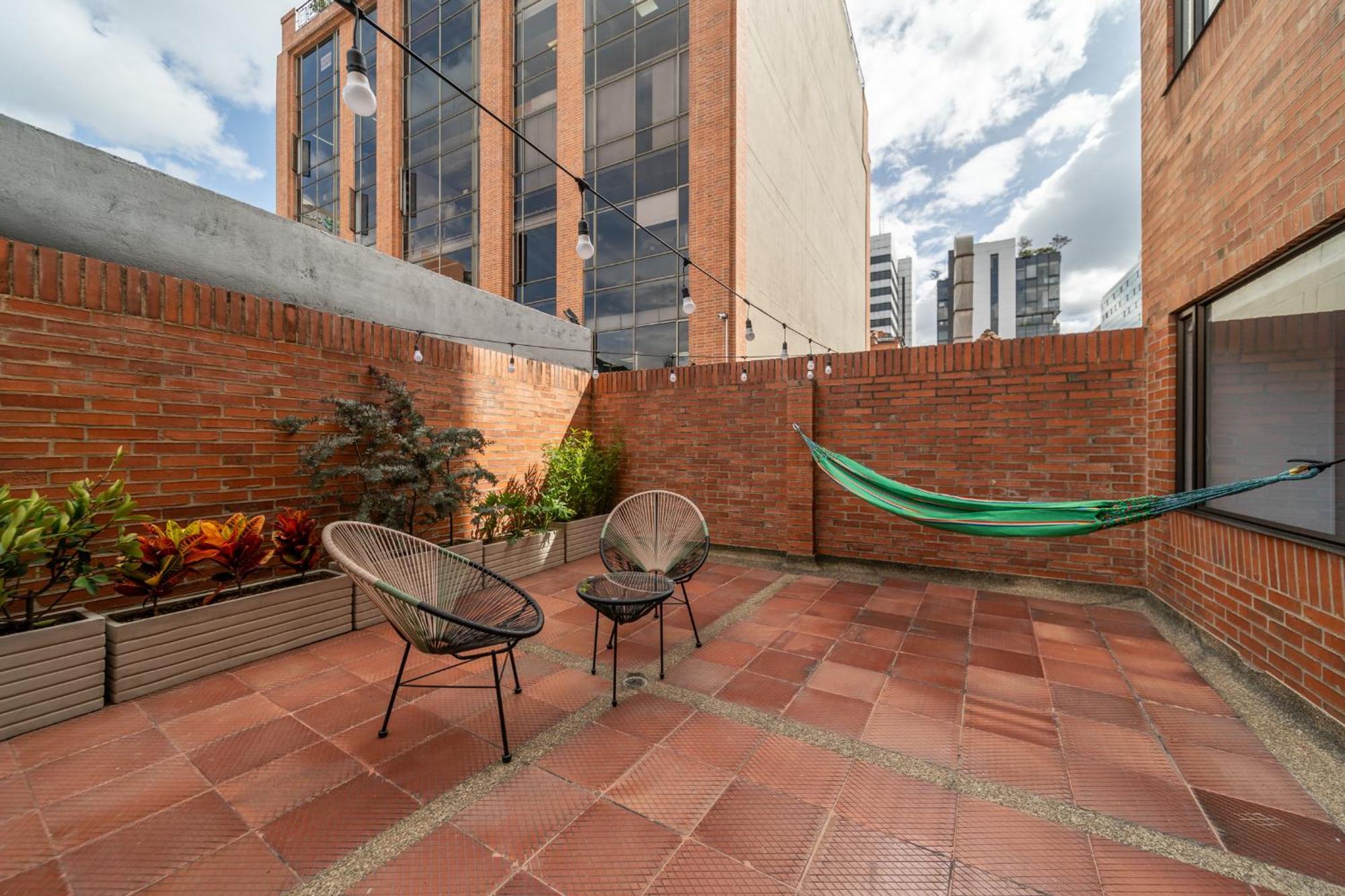 10.73 Flats X Ahead Apartment Bogota Bagian luar foto